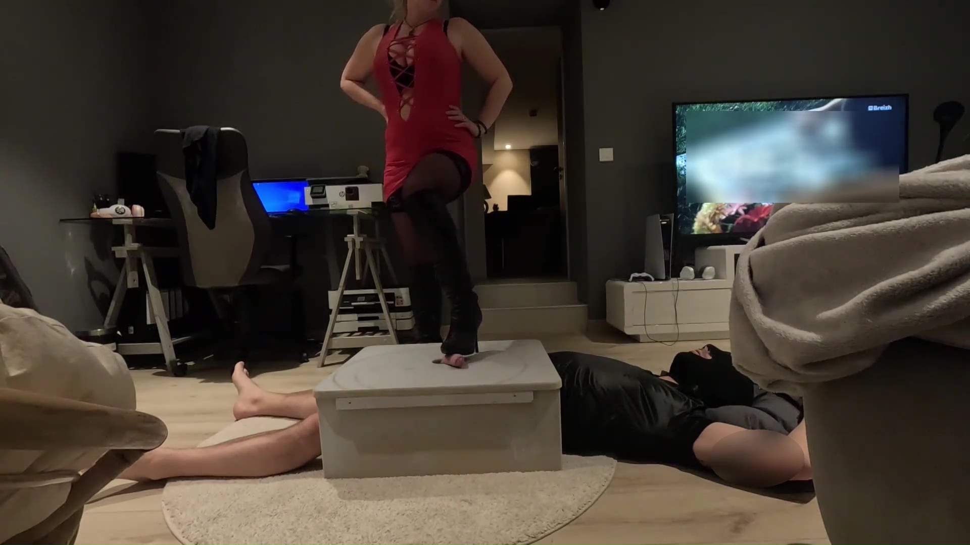frenchfemdom – French Perverse takes care of her submissive on the cockbox. Crushing his cock and pissing in his mouth – female domination