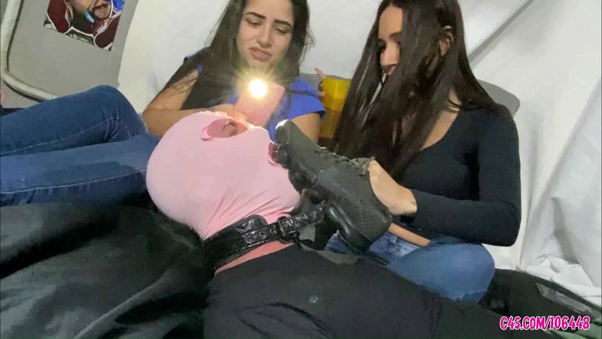 Loser cleaning our sneakers with i tongue by Sabryna and Bruna # 1080HD