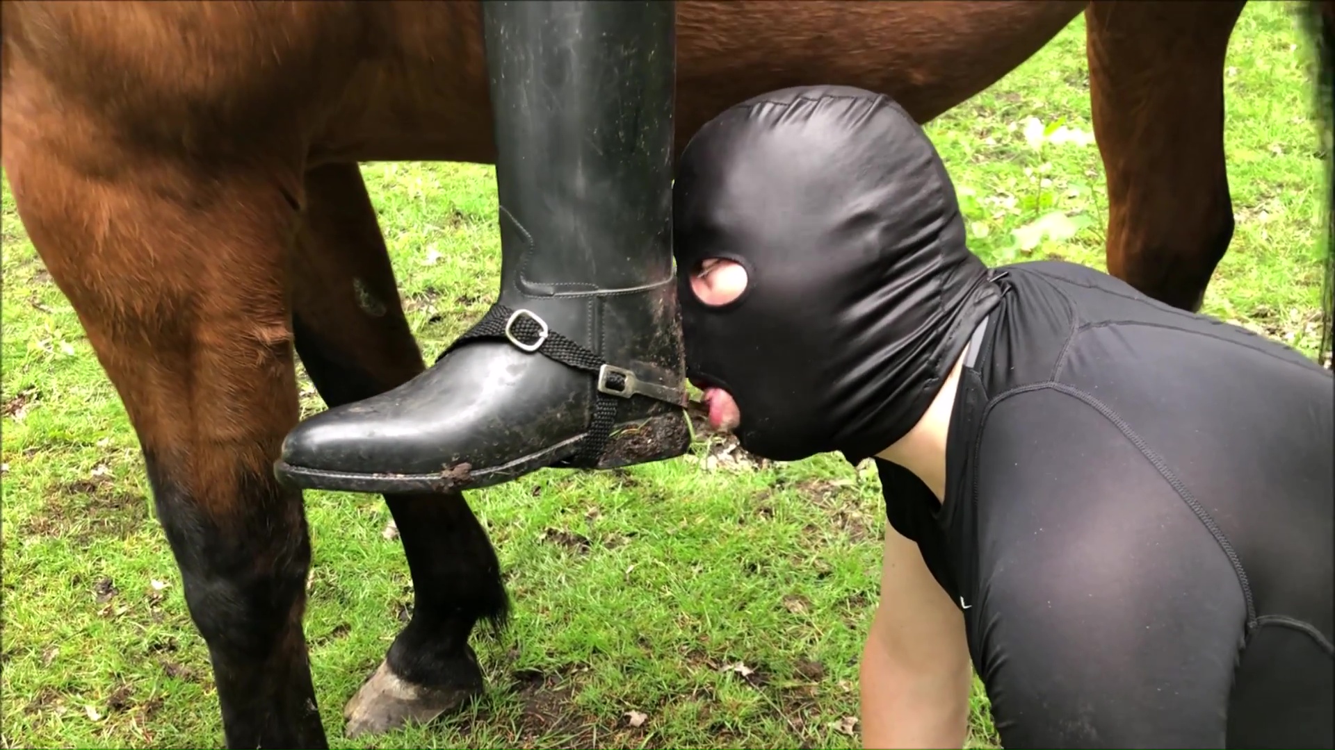 Facesitting after a bareback ride