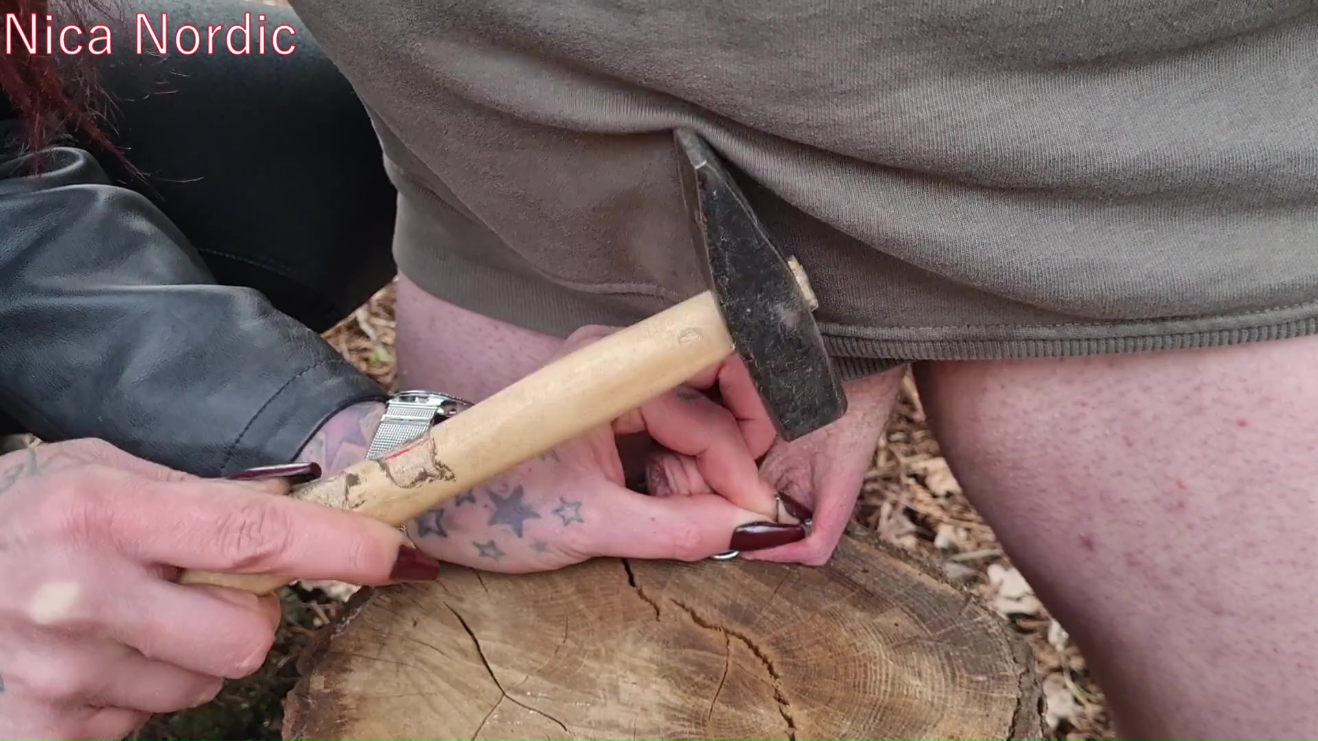 slave is nailed outdoors by mistress in wellies