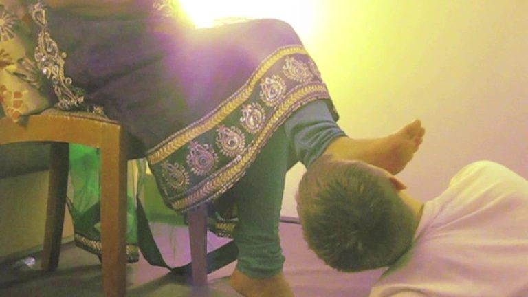 Miss Nia – My Gora Kutta 2