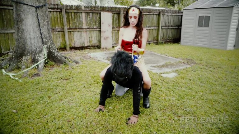 Beastriders – Wonder Woman Captain Marvel