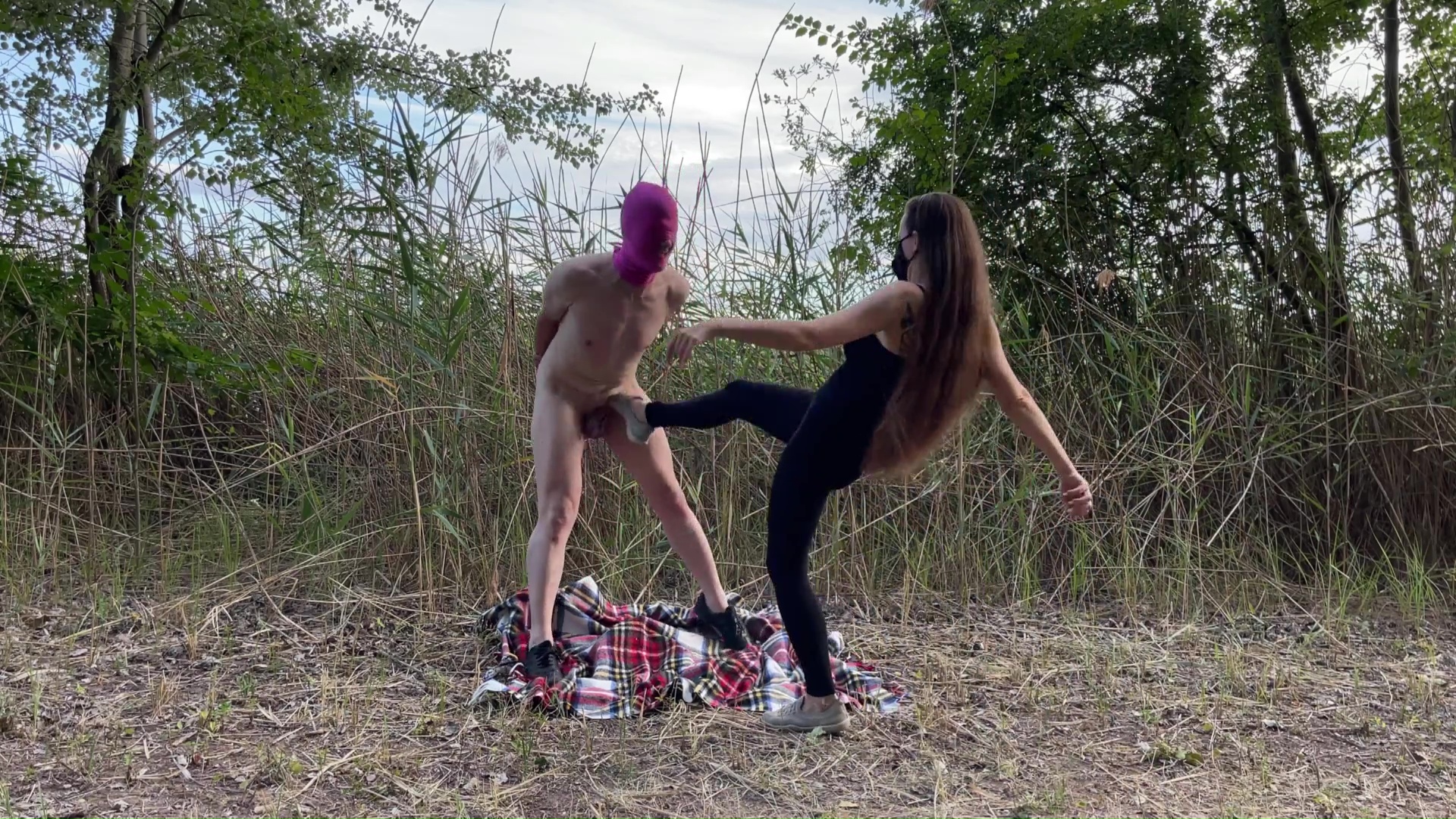 Kreislaufstabilisierendes Ballbusting – GERMAN