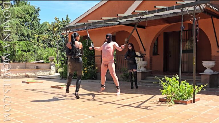 Cruel whipping in Spanish mansion