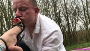 licking heels outdoor